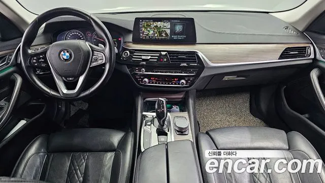 BMW 5 серия — интерьер