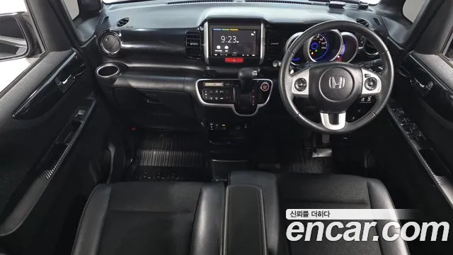 Honda N-BOX — интерьер