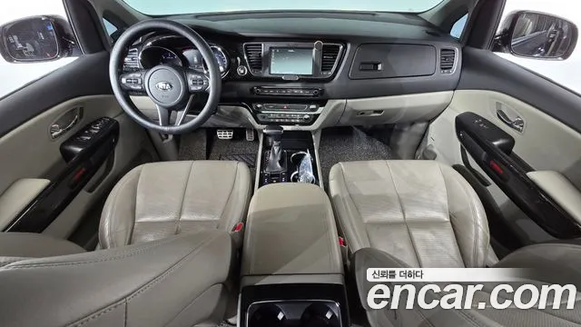 Kia Carnival — интерьер