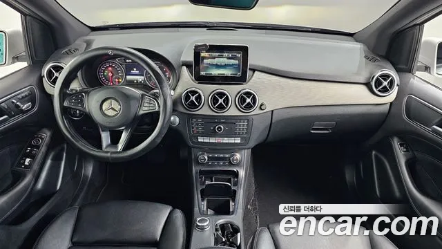 Mercedes-Benz B-класс — интерьер