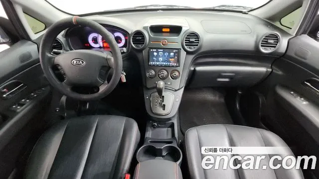 Kia Carens — интерьер