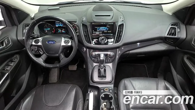 Ford Kuga — интерьер