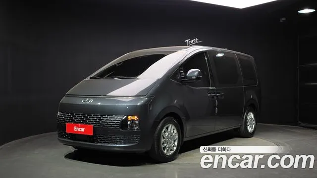 Hyundai Staria