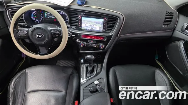 Kia K5 — интерьер