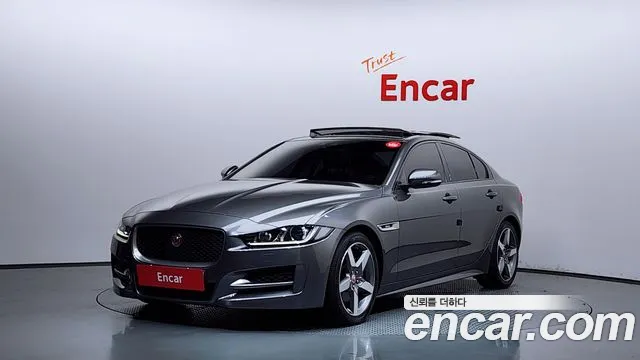 Jaguar XE