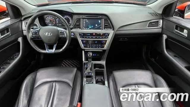 Hyundai Sonata — интерьер