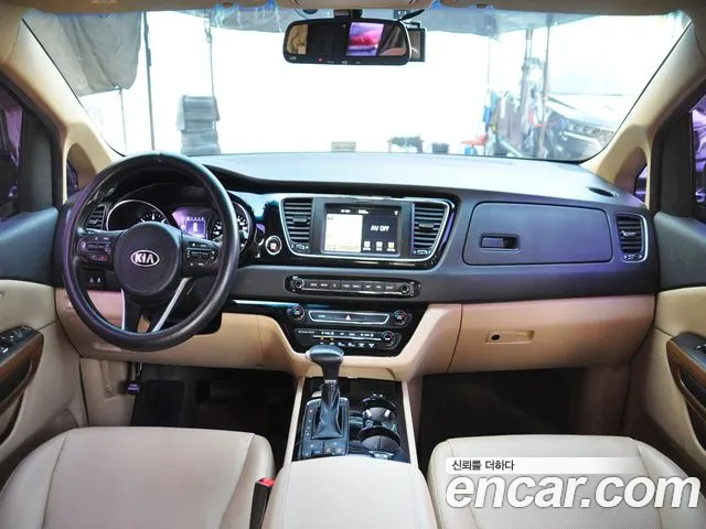 Kia Carnival — интерьер