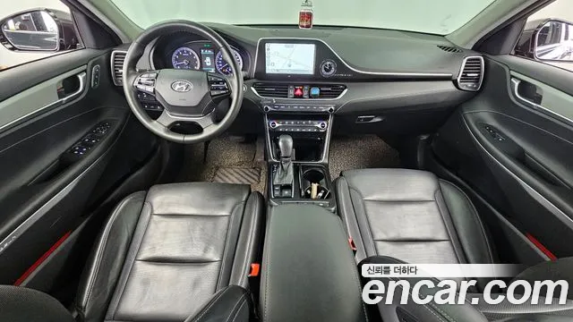 Hyundai Grandeur — интерьер