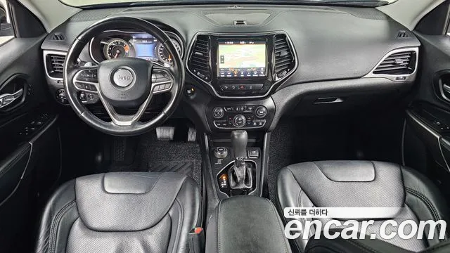 Jeep Cherokee — интерьер
