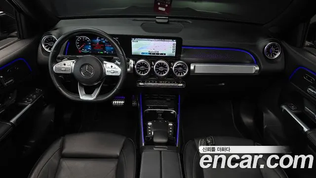 Mercedes-Benz EQB — интерьер