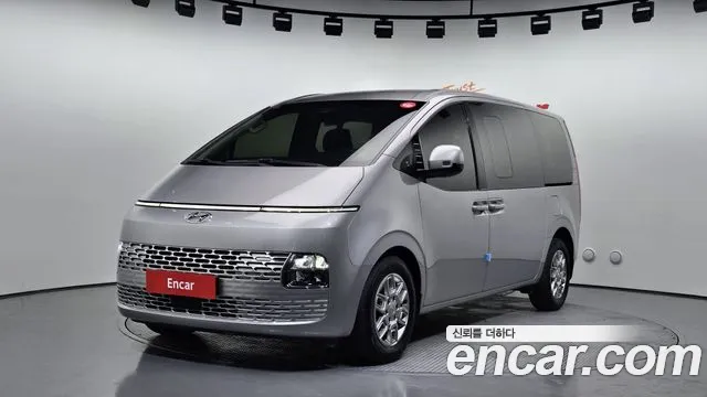 Hyundai Staria