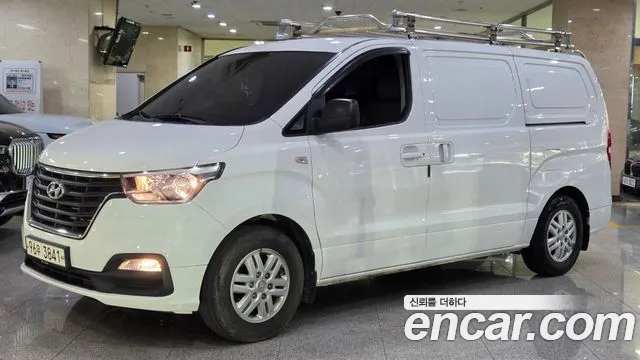 Hyundai Starex