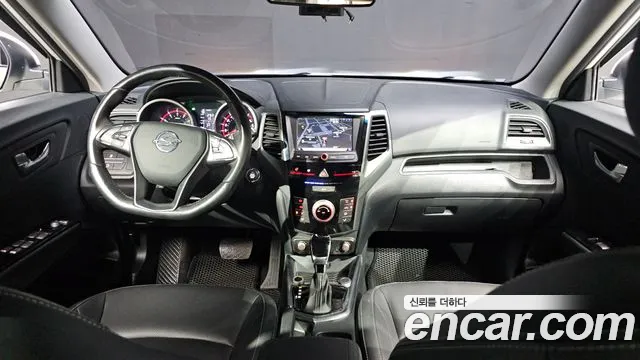 KG Mobility Tivoli — интерьер