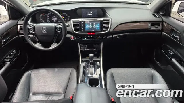 Honda Accord — интерьер