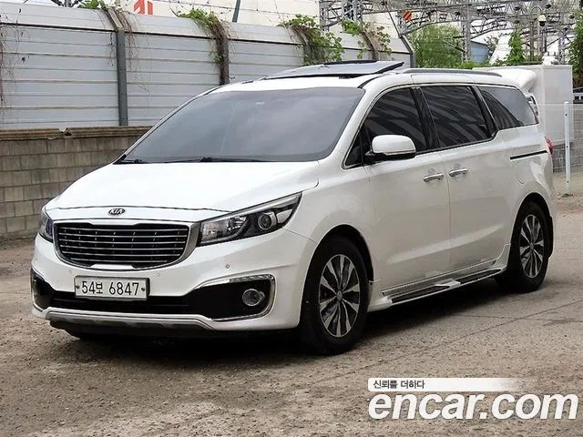 Kia Carnival — экстерьер