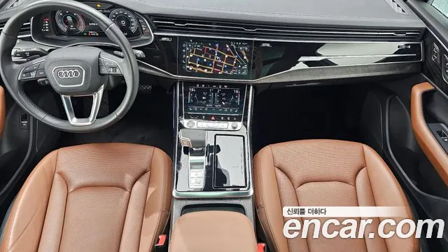Audi Q7 — интерьер