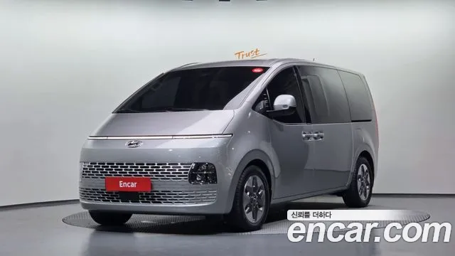 Hyundai Staria