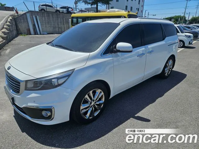 Kia Carnival — экстерьер