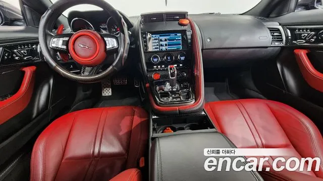 Jaguar F-Type — интерьер