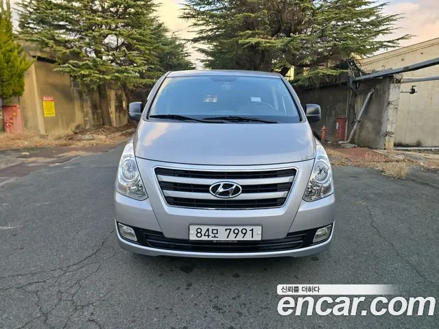 Hyundai Starex