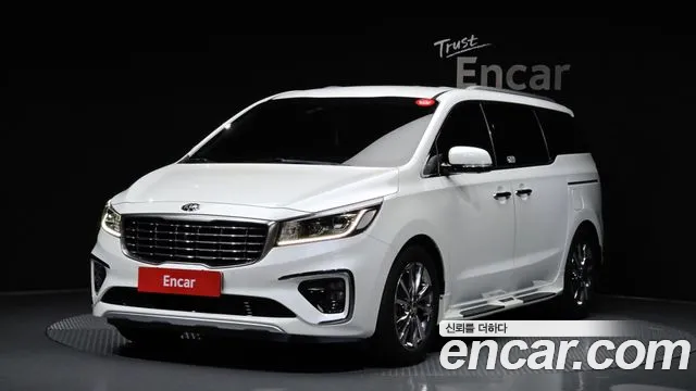 Kia Carnival — экстерьер