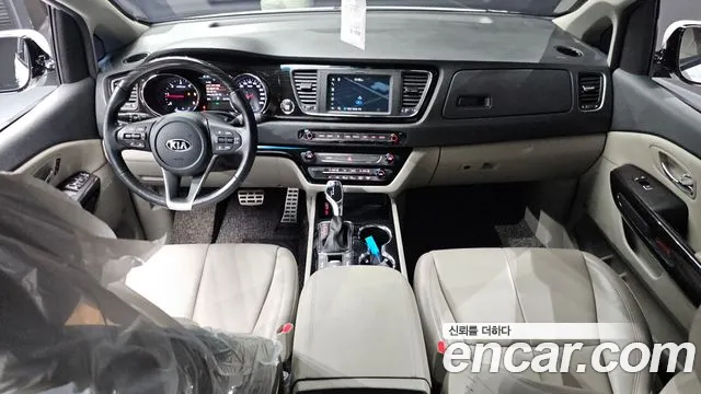 Kia Carnival — интерьер