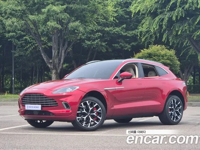Aston Martin DBX