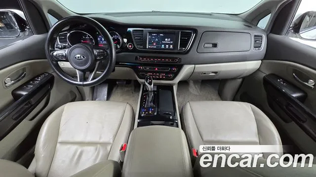 Kia Carnival — интерьер