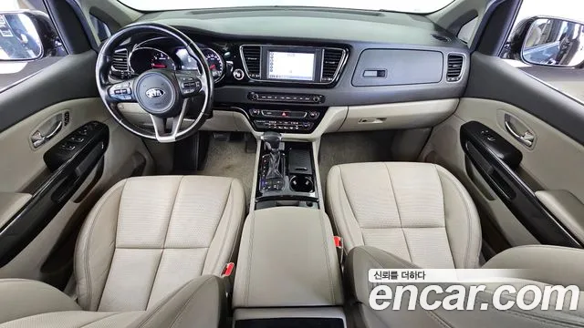 Kia Carnival — интерьер