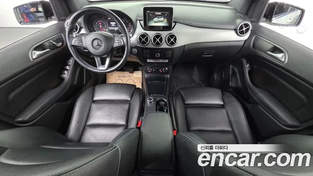 Mercedes-Benz B-класс — интерьер