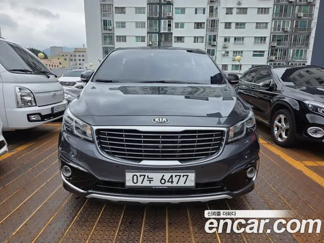 Kia Carnival — экстерьер