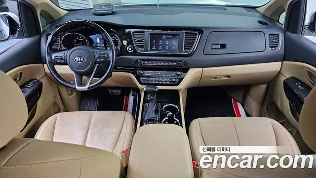 Kia Carnival — интерьер