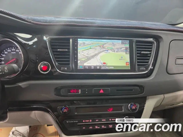 Kia Carnival — интерьер