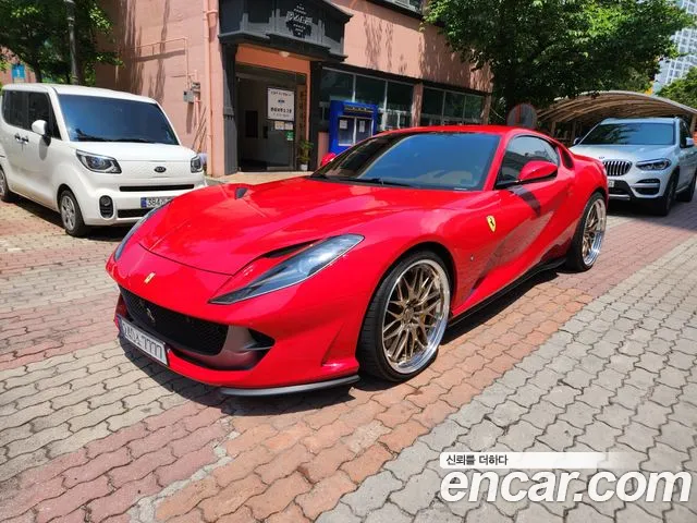 Ferrari 812