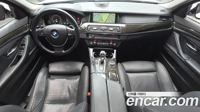 BMW 5 серия — интерьер