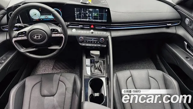 Hyundai Elantra — интерьер