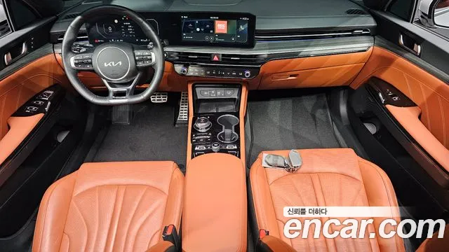 Kia K5 — интерьер