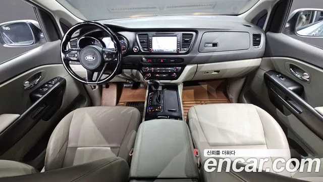Kia Carnival — интерьер