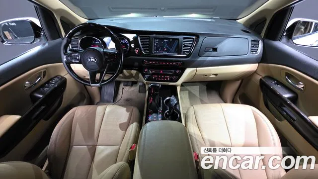 Kia Carnival — интерьер