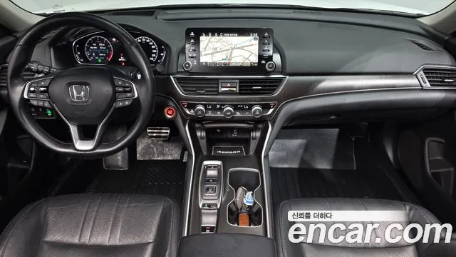 Honda Accord — интерьер