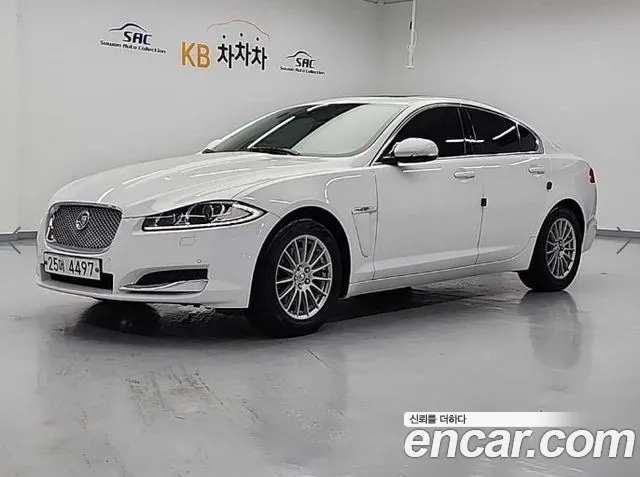 Jaguar XF
