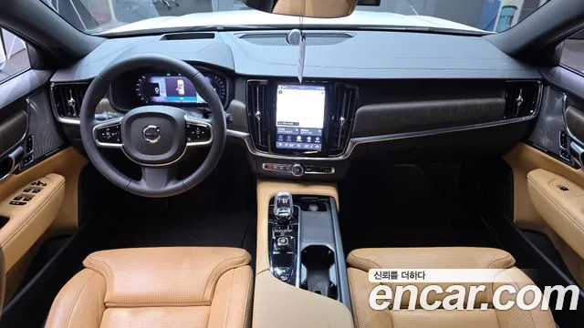 Volvo V90 — интерьер