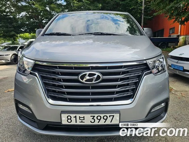 Hyundai Starex