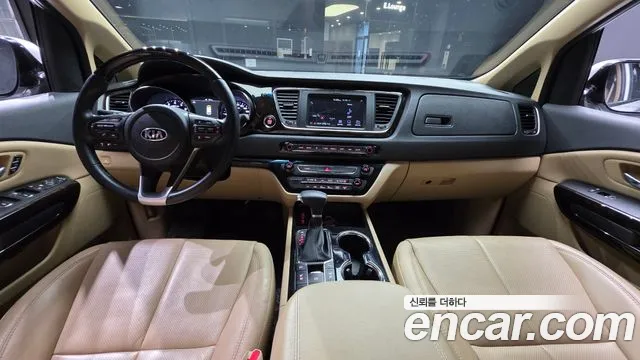 Kia Carnival — интерьер