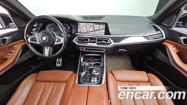BMW X7 — интерьер