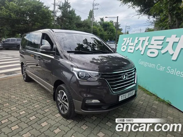 Hyundai Starex