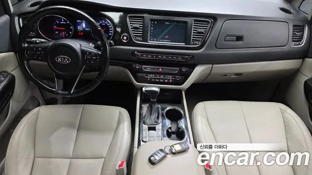 Kia Carnival — интерьер