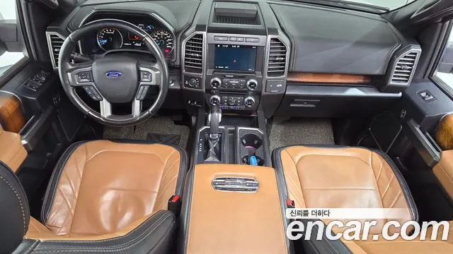 Ford F-150 — интерьер