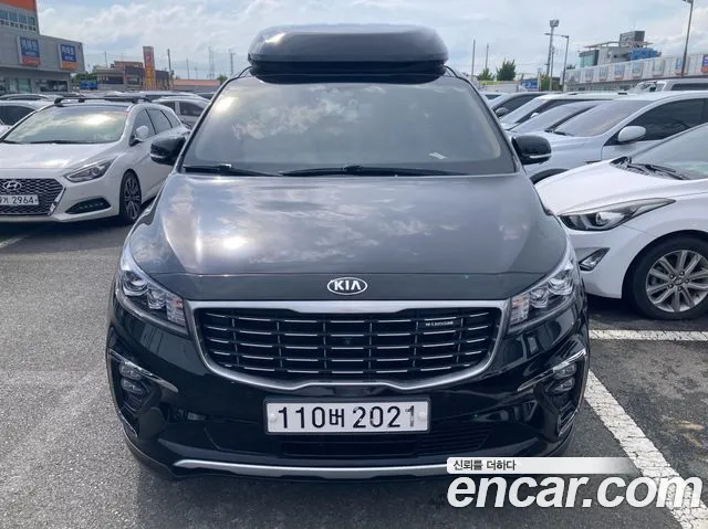 Kia Carnival — экстерьер