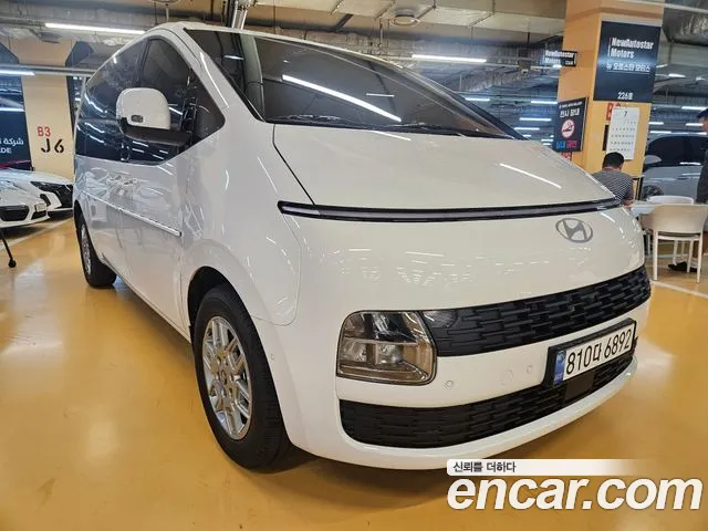 Hyundai Staria